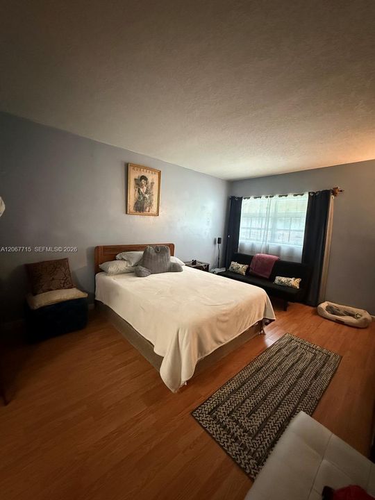 For Sale: $268,000 (2 beds, 2 baths, 1110 Square Feet)