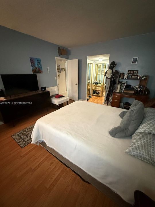 For Sale: $268,000 (2 beds, 2 baths, 1110 Square Feet)