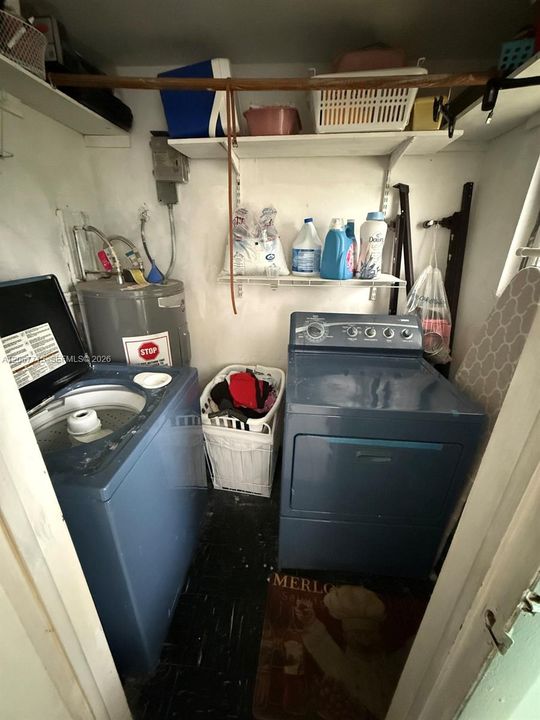 For Sale: $268,000 (2 beds, 2 baths, 1110 Square Feet)