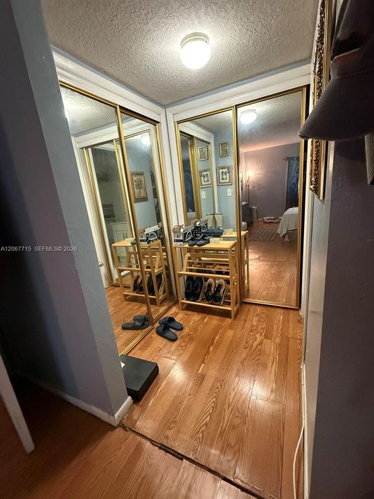 For Sale: $268,000 (2 beds, 2 baths, 1110 Square Feet)
