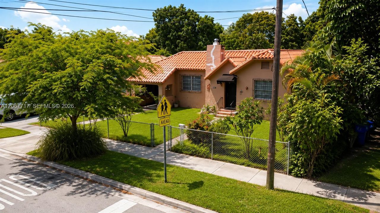 Active With Contract: $560,000 (2 beds, 1 baths, 1357 Square Feet)