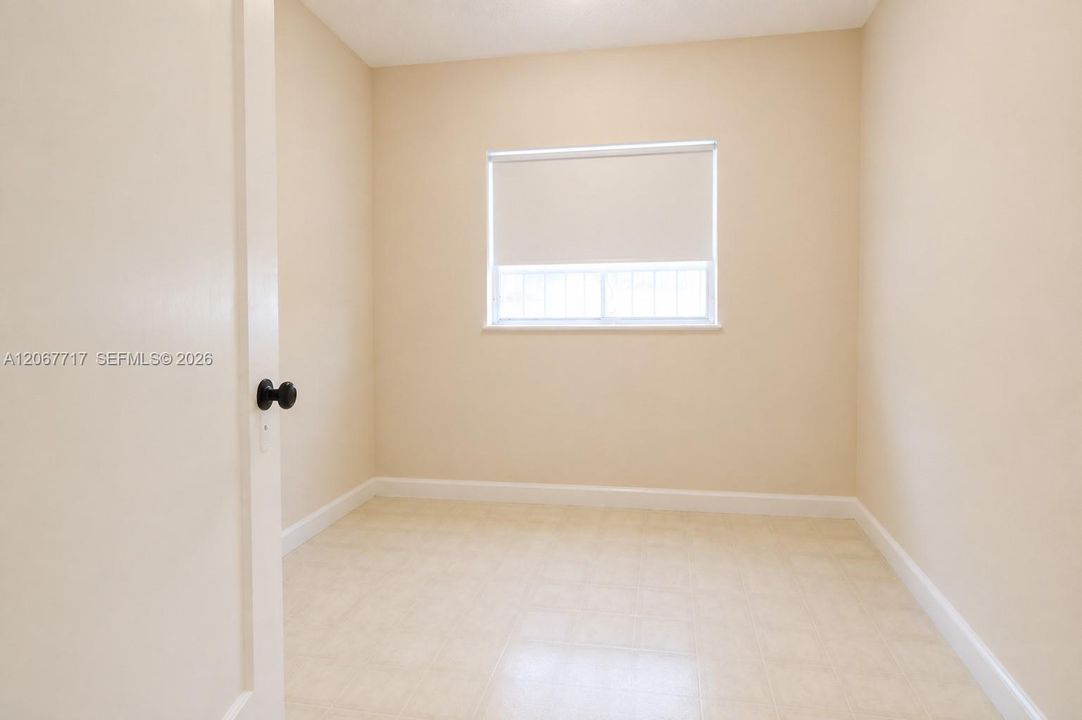 Active With Contract: $560,000 (2 beds, 1 baths, 1357 Square Feet)