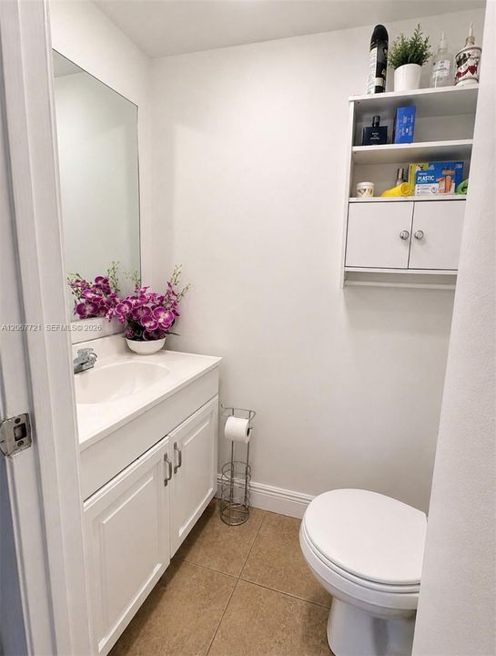 For Sale: $249,000 (2 beds, 1 baths, 790 Square Feet)