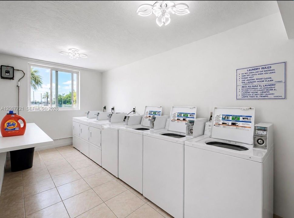 For Sale: $249,000 (2 beds, 1 baths, 790 Square Feet)