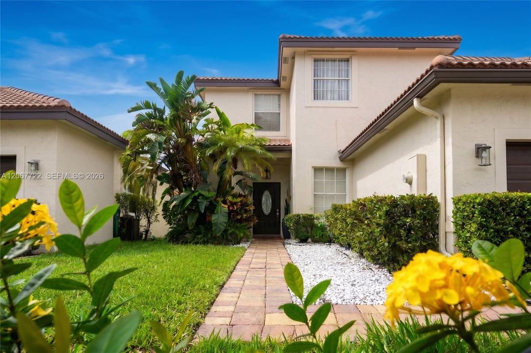 For Sale: $648,900 (3 beds, 2 baths, 1660 Square Feet)