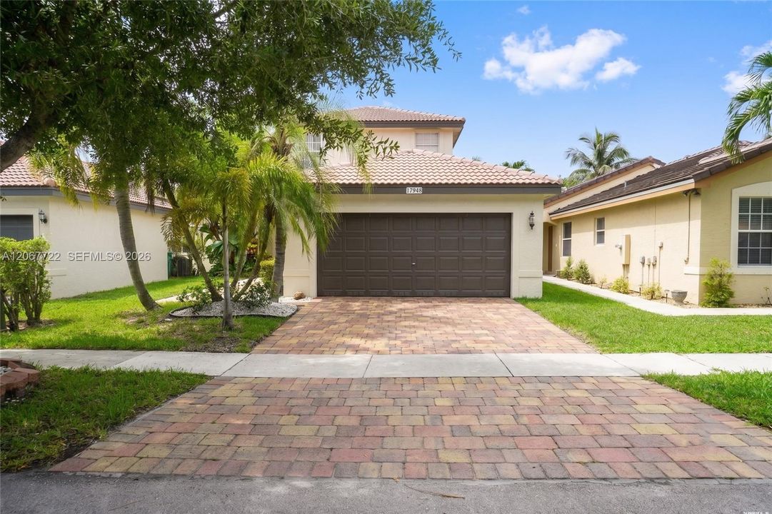 For Sale: $648,900 (3 beds, 2 baths, 1660 Square Feet)