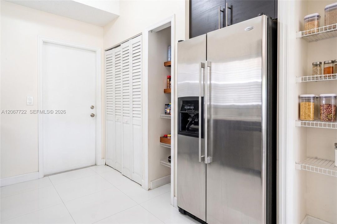 For Sale: $648,900 (3 beds, 2 baths, 1660 Square Feet)