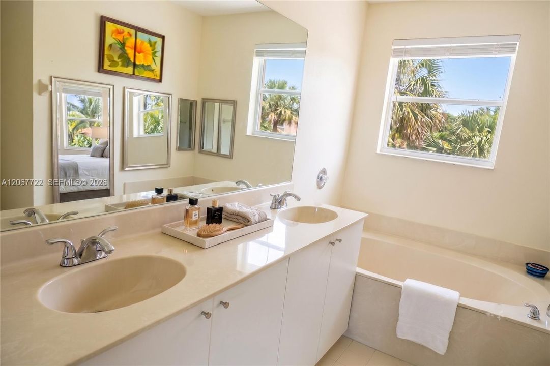 For Sale: $648,900 (3 beds, 2 baths, 1660 Square Feet)