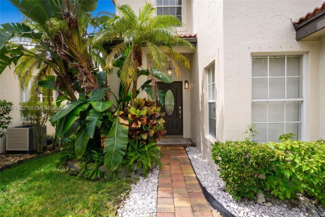 For Sale: $648,900 (3 beds, 2 baths, 1660 Square Feet)