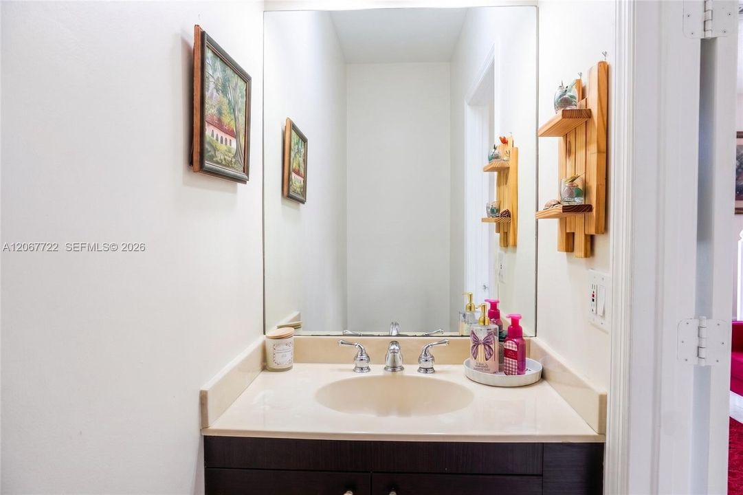 For Sale: $648,900 (3 beds, 2 baths, 1660 Square Feet)