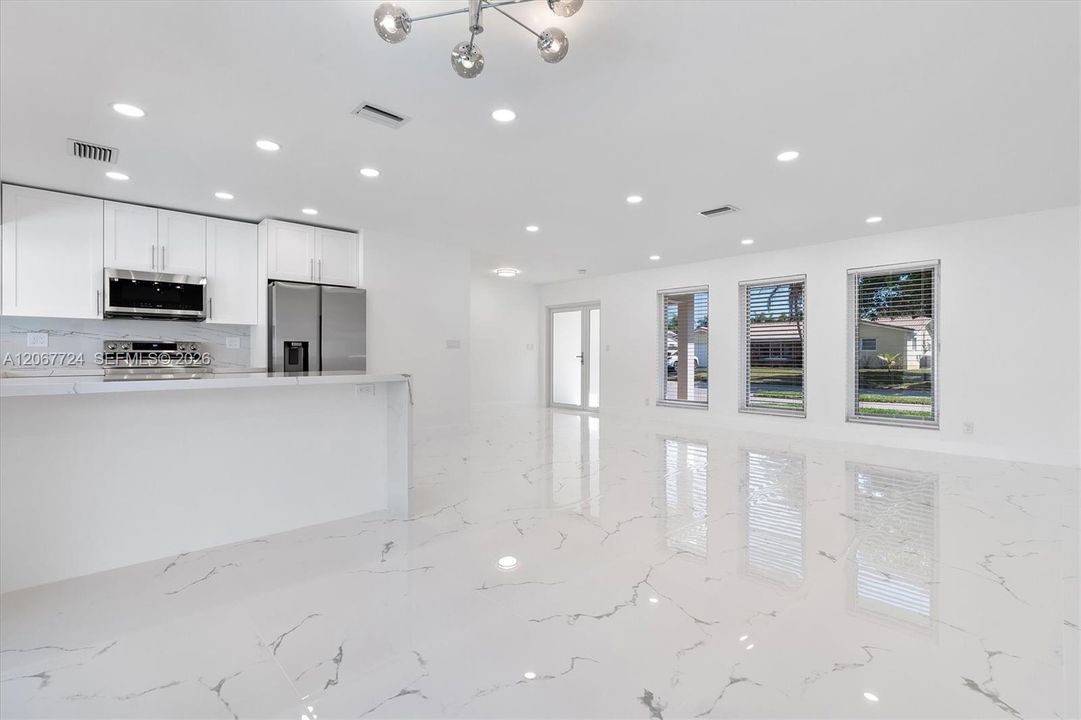 For Sale: $1,199,000 (3 beds, 2 baths, 1663 Square Feet)