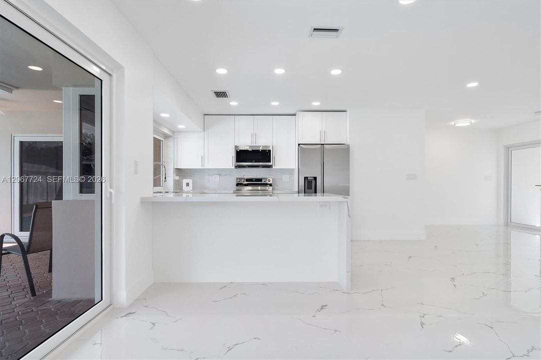 For Sale: $1,199,000 (3 beds, 2 baths, 1663 Square Feet)