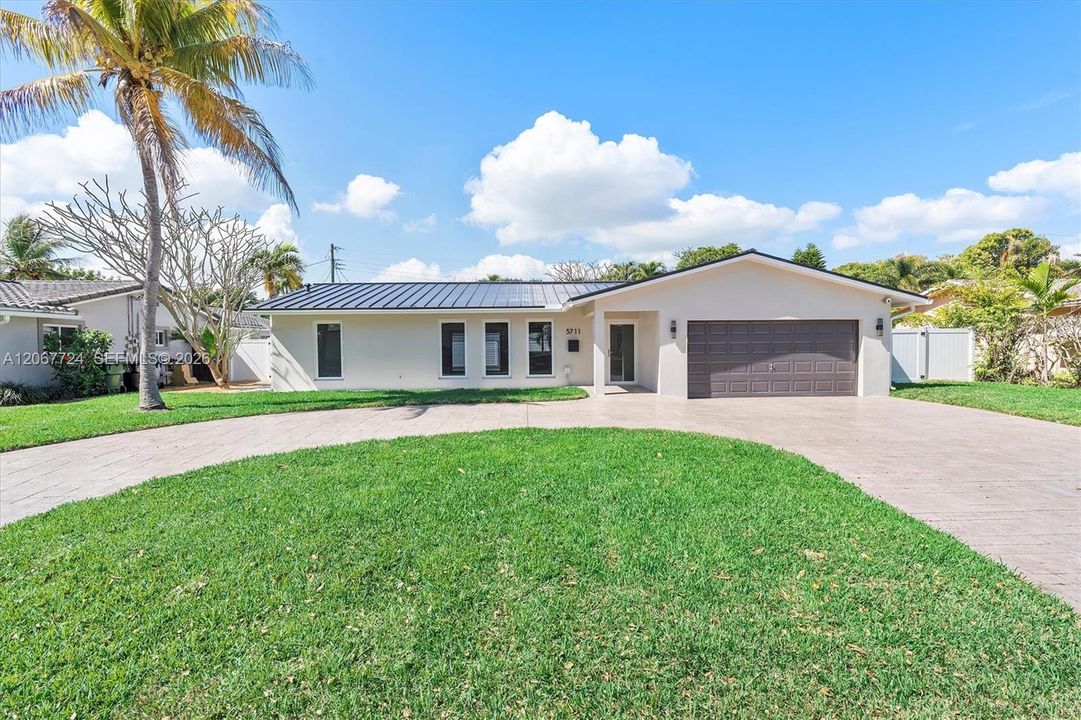 For Sale: $1,199,000 (3 beds, 2 baths, 1663 Square Feet)