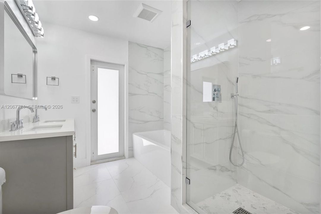 For Sale: $1,199,000 (3 beds, 2 baths, 1663 Square Feet)