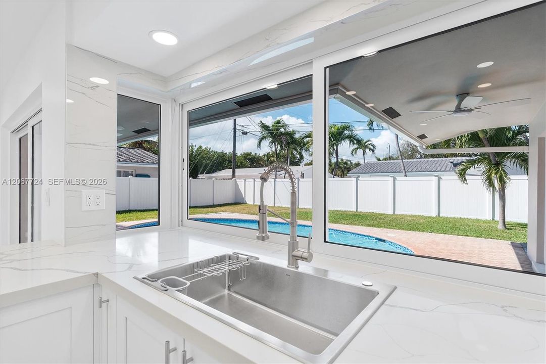 For Sale: $1,199,000 (3 beds, 2 baths, 1663 Square Feet)