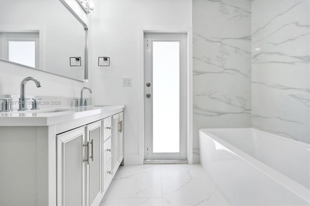 For Sale: $1,199,000 (3 beds, 2 baths, 1663 Square Feet)