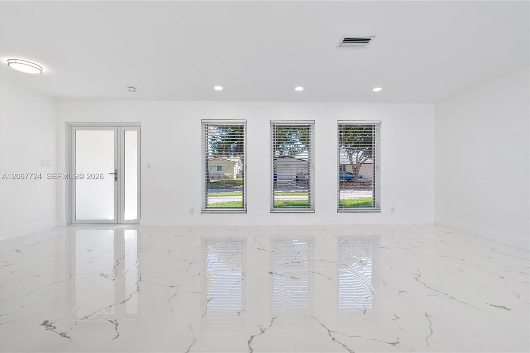 For Sale: $1,199,000 (3 beds, 2 baths, 1663 Square Feet)
