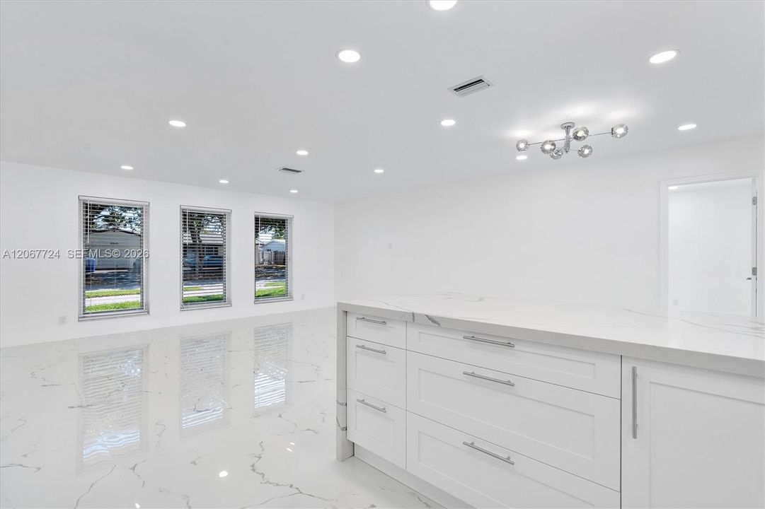 For Sale: $1,199,000 (3 beds, 2 baths, 1663 Square Feet)