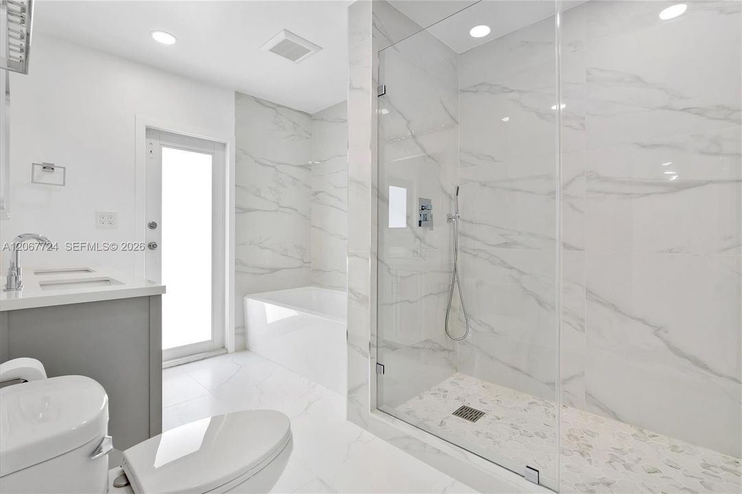 For Sale: $1,199,000 (3 beds, 2 baths, 1663 Square Feet)