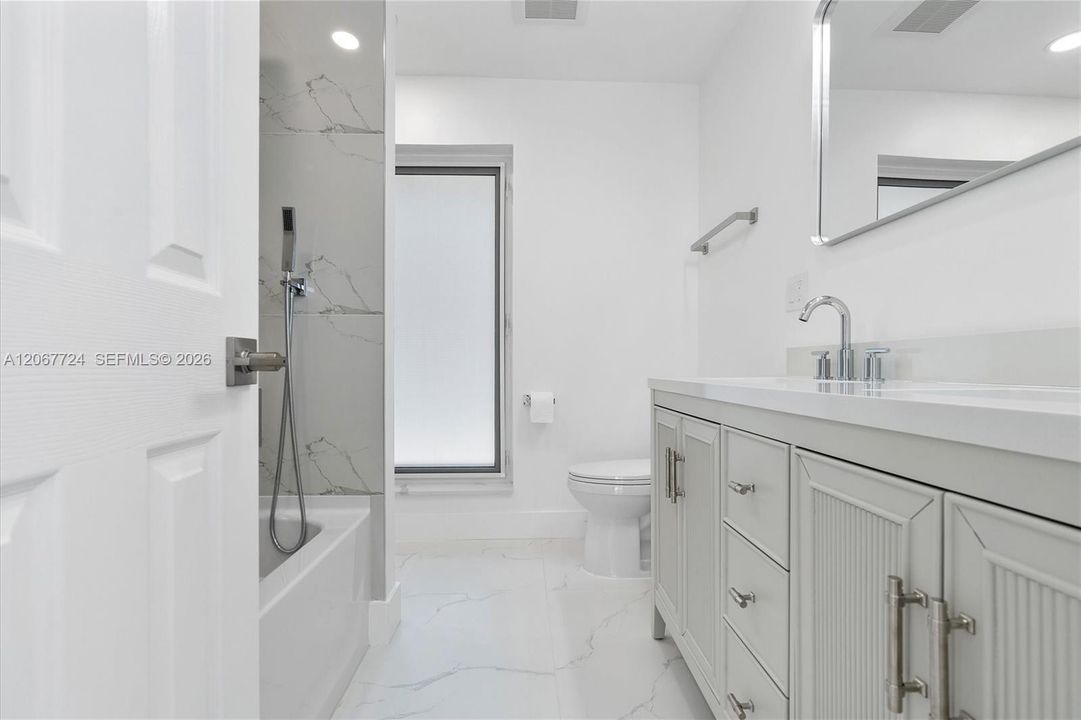For Sale: $1,199,000 (3 beds, 2 baths, 1663 Square Feet)