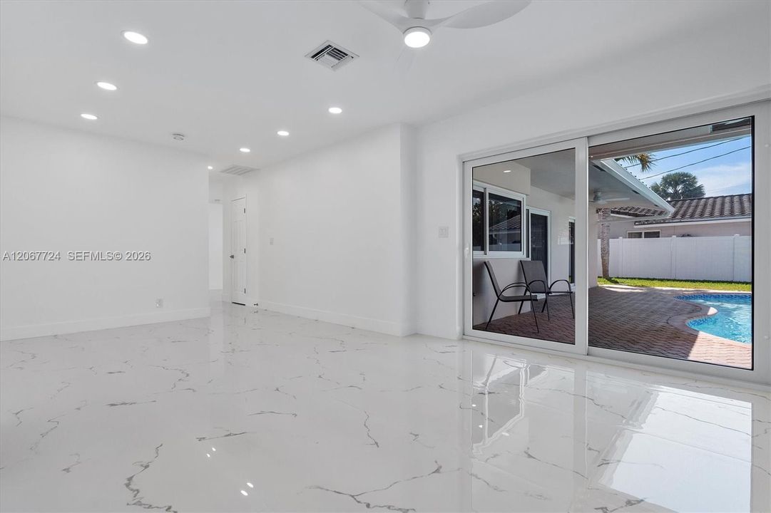 For Sale: $1,199,000 (3 beds, 2 baths, 1663 Square Feet)