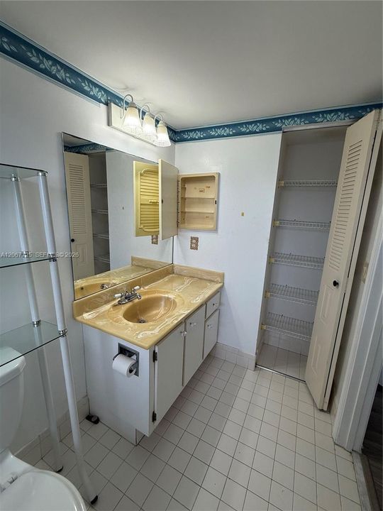 For Rent: $1,750 (2 beds, 2 baths, 1166 Square Feet)