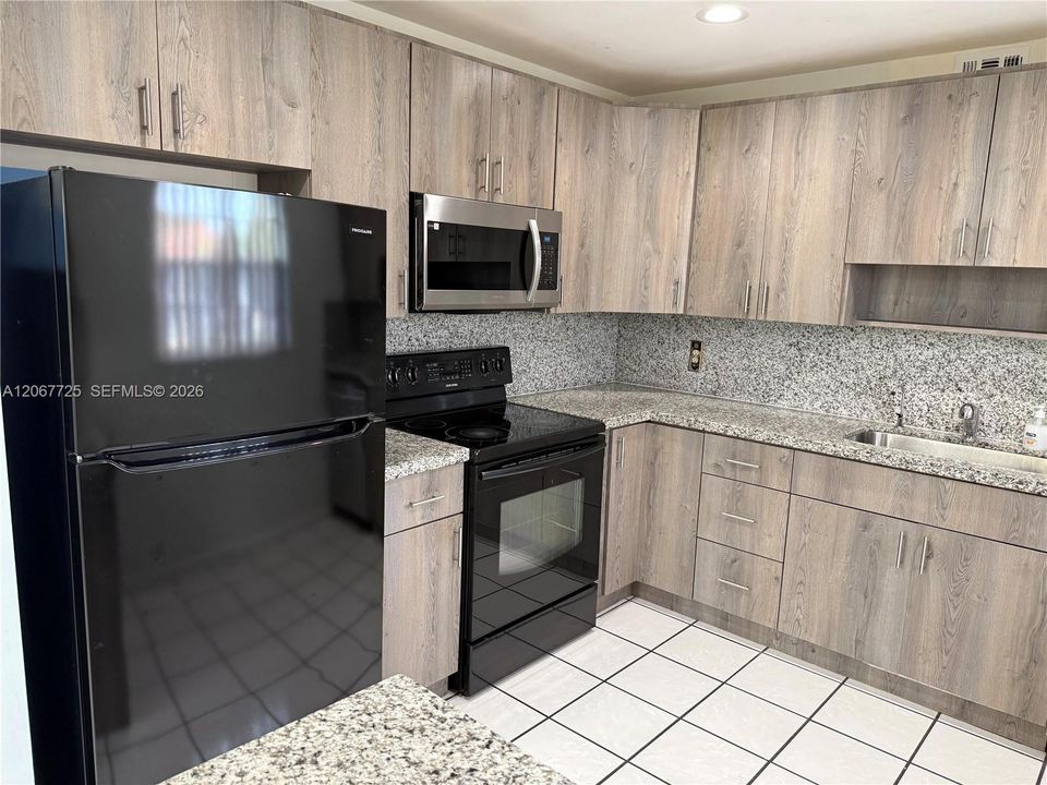 For Rent: $1,750 (2 beds, 2 baths, 1166 Square Feet)