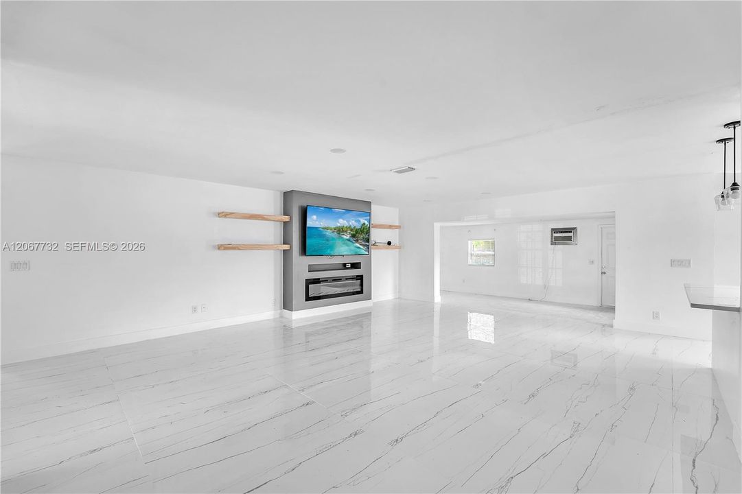En Venta: $625,000 (3 camas, 2 baños, 1623 Pies cuadrados)
