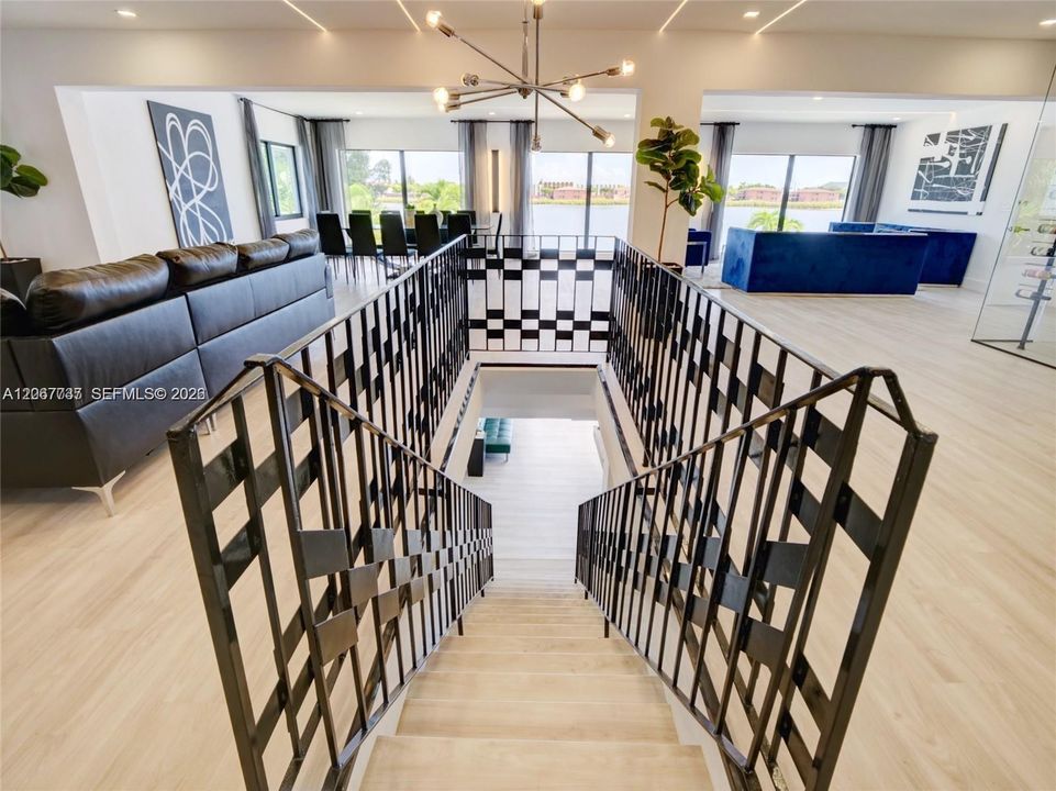 For Sale: $3,100,000 (6 beds, 3 baths, 6682 Square Feet)