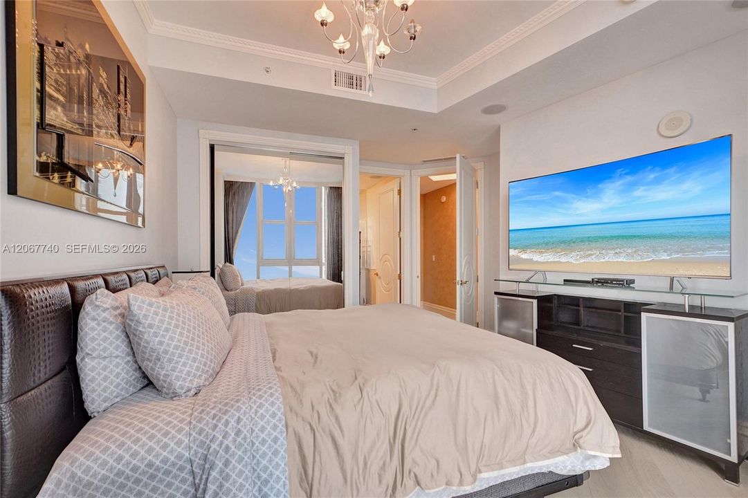 For Rent: $14,921 (3 beds, 3 baths, 3063 Square Feet)