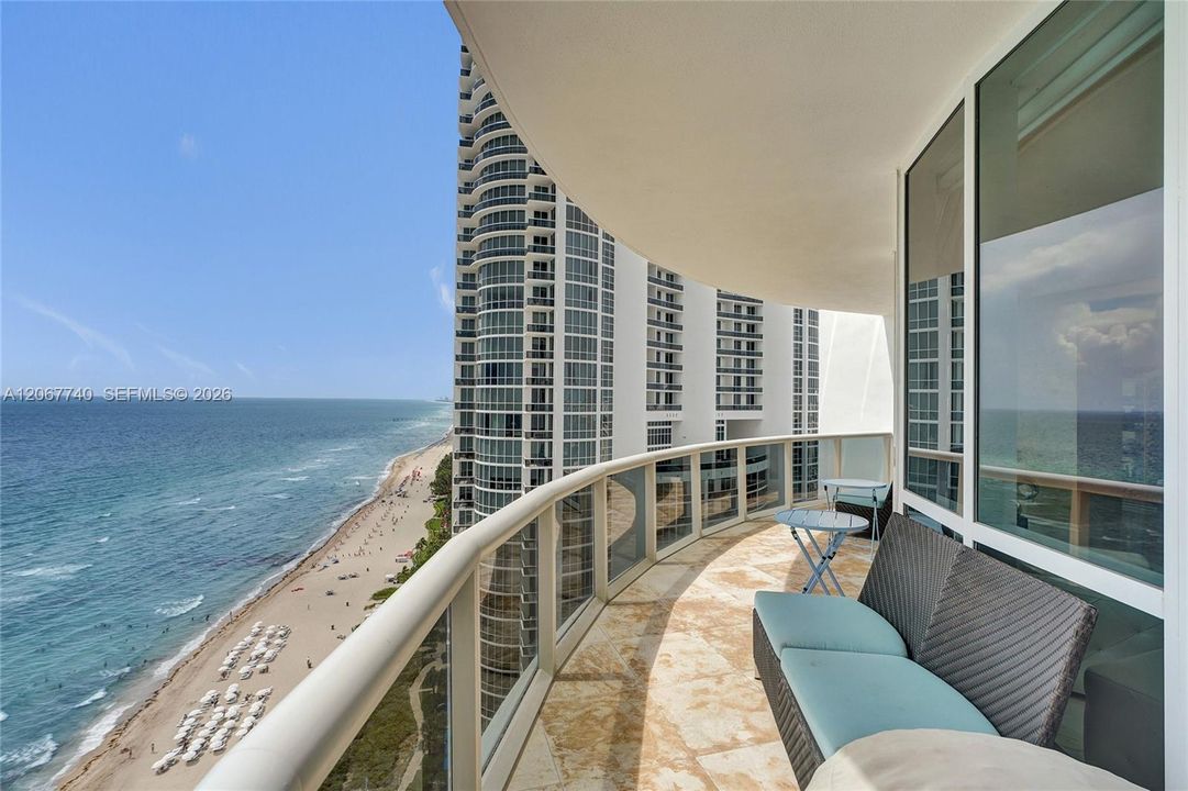 For Rent: $14,921 (3 beds, 3 baths, 3063 Square Feet)