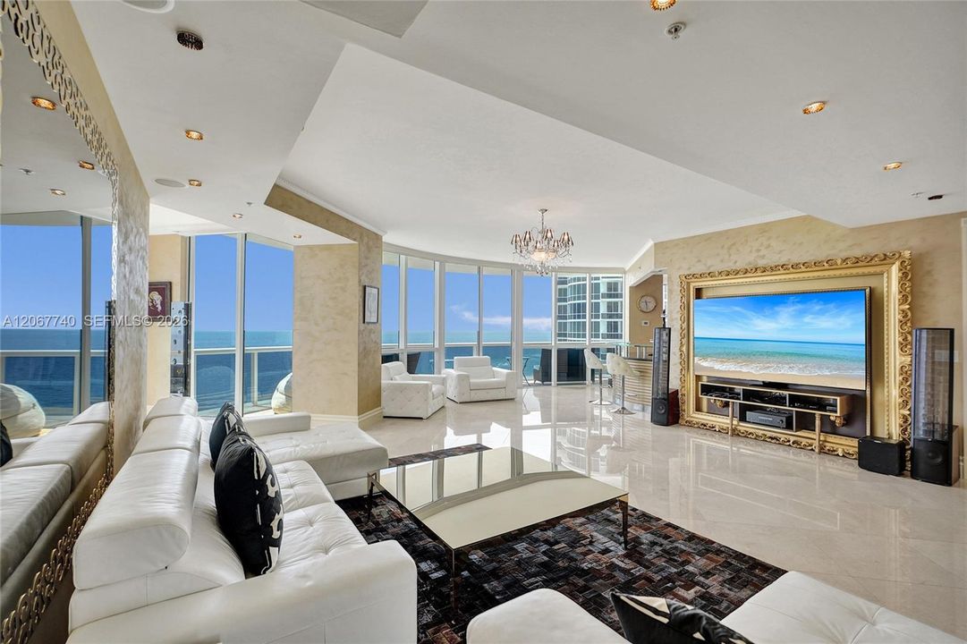 For Rent: $14,921 (3 beds, 3 baths, 3063 Square Feet)
