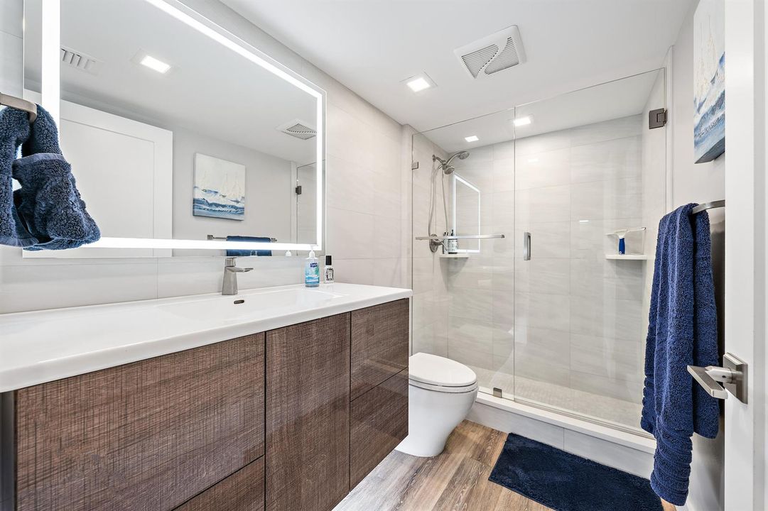 2201 Marina Isle Way 506-3