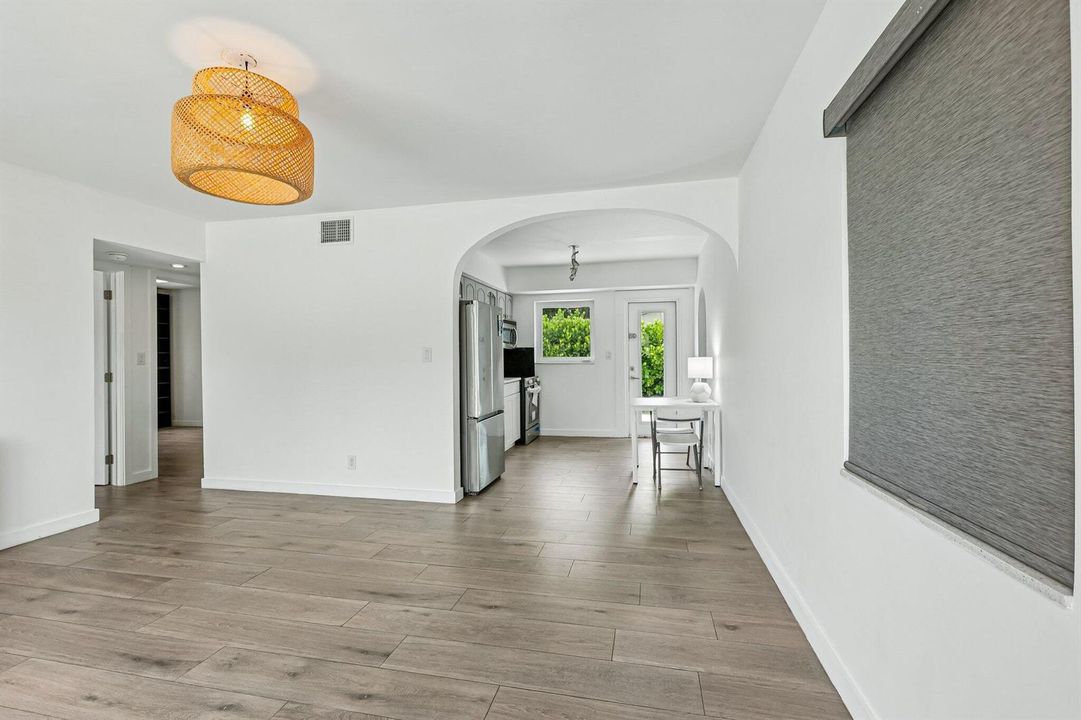 8-web-or-mls-SE 13th Ct-S0608-008