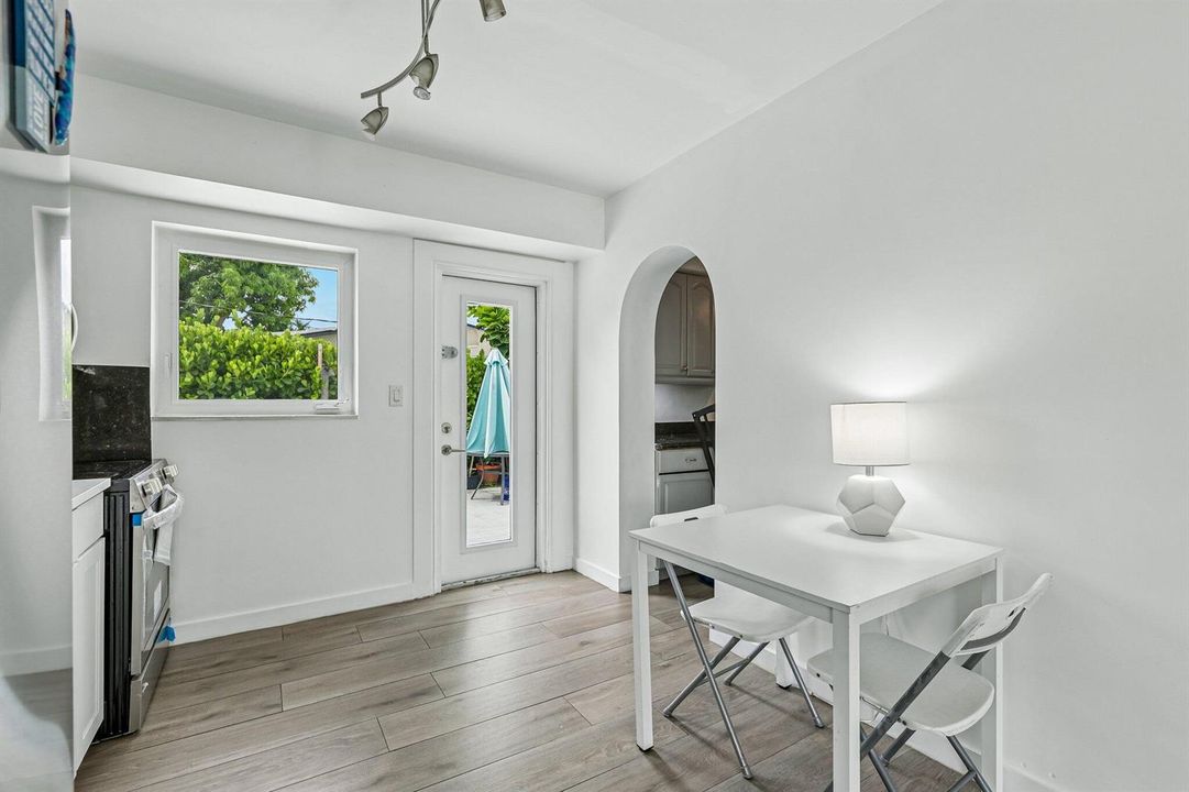 12-web-or-mls-SE 13th Ct-S0608-012