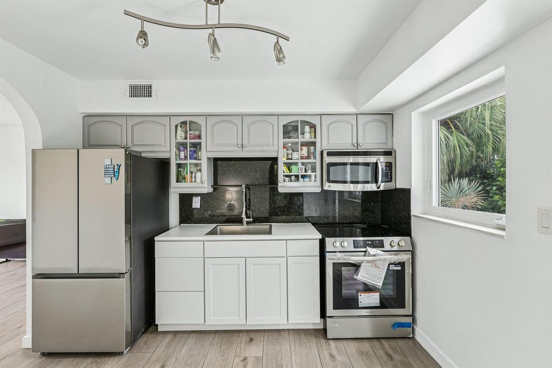 15-web-or-mls-SE 13th Ct-S0608-015
