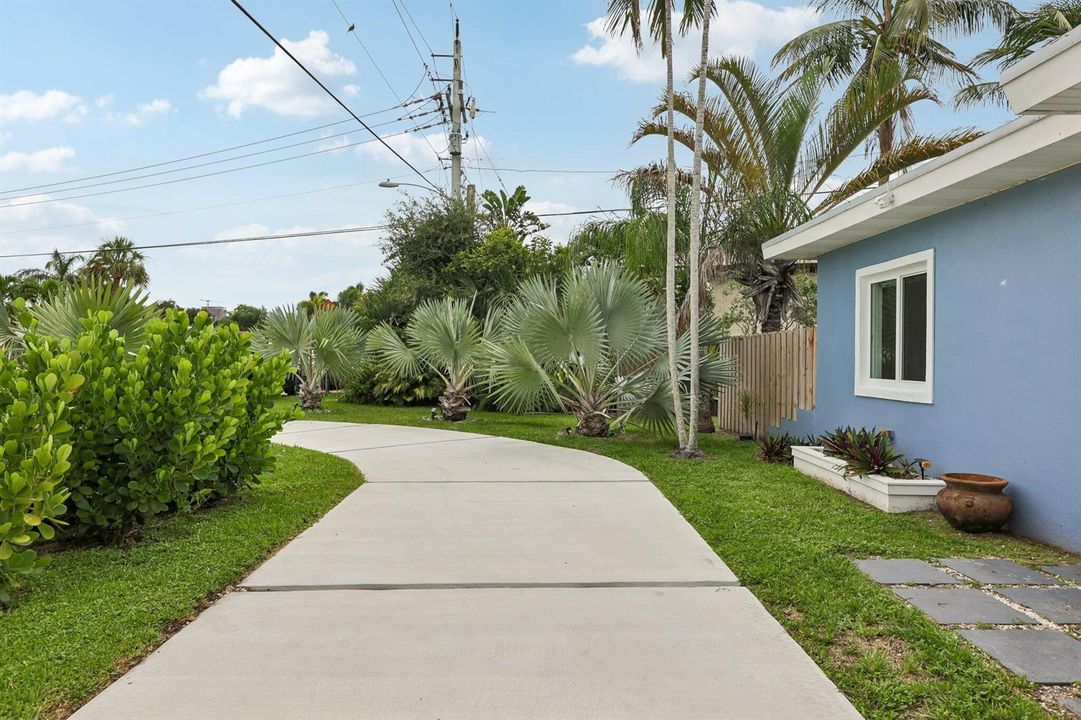 25-web-or-mls-SE 13th Ct-S0608-025