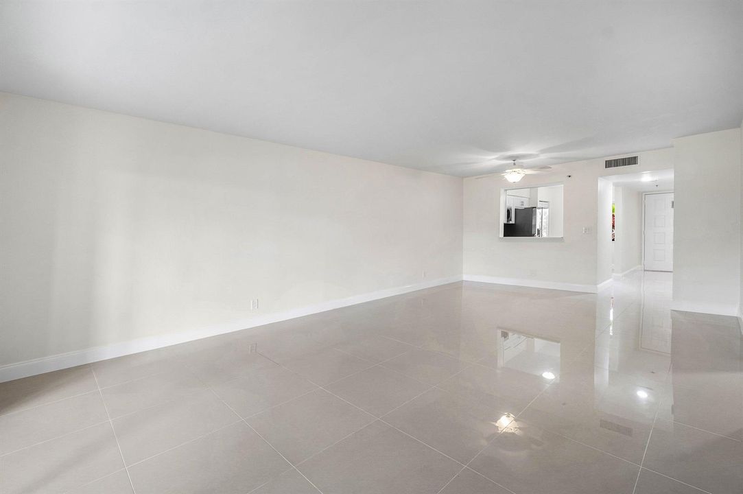 010-7290KinghurstDrive-106-DelrayBeach-F