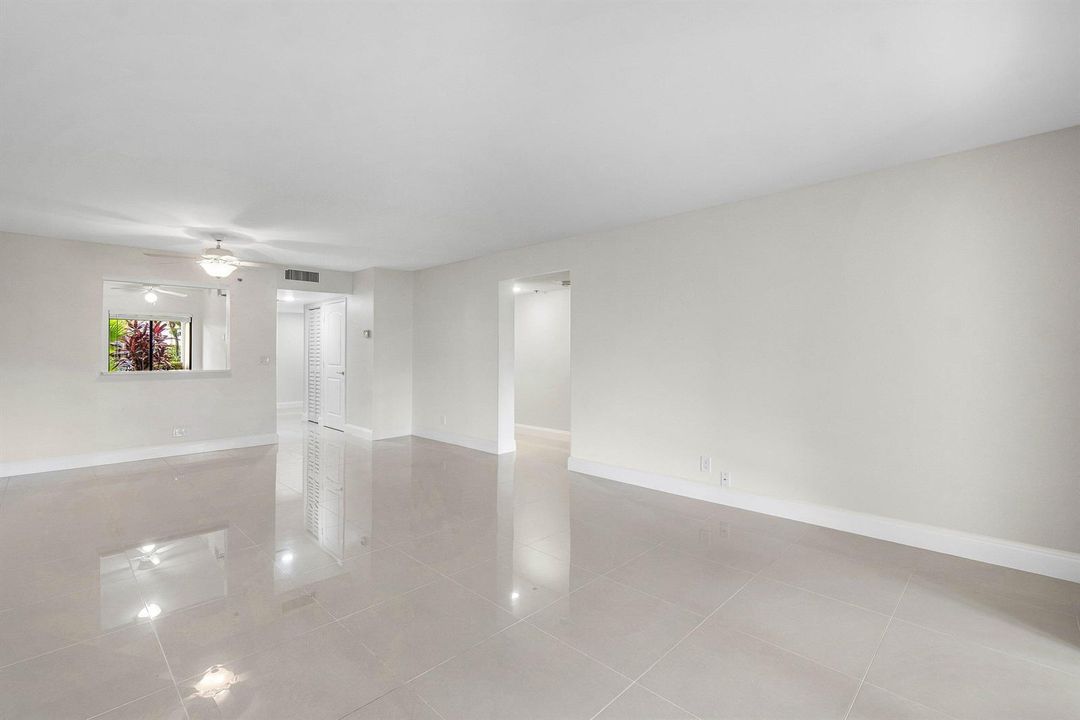 013-7290KinghurstDrive-106-DelrayBeach-F