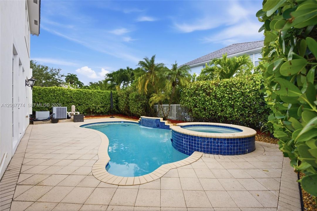 For Sale: $1,150,000 (4 beds, 4 baths, 2878 Square Feet)