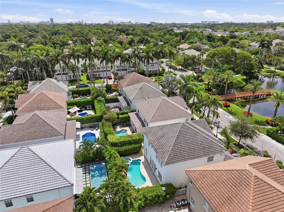 For Sale: $1,150,000 (4 beds, 4 baths, 2878 Square Feet)