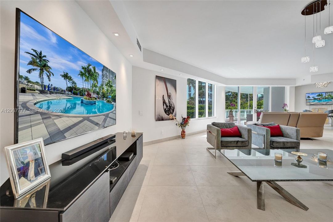 For Sale: $2,150,000 (3 beds, 3 baths, 3173 Square Feet)