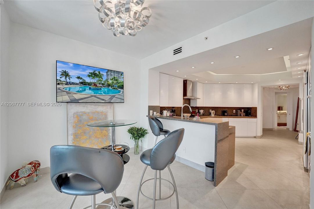 For Sale: $2,150,000 (3 beds, 3 baths, 3173 Square Feet)