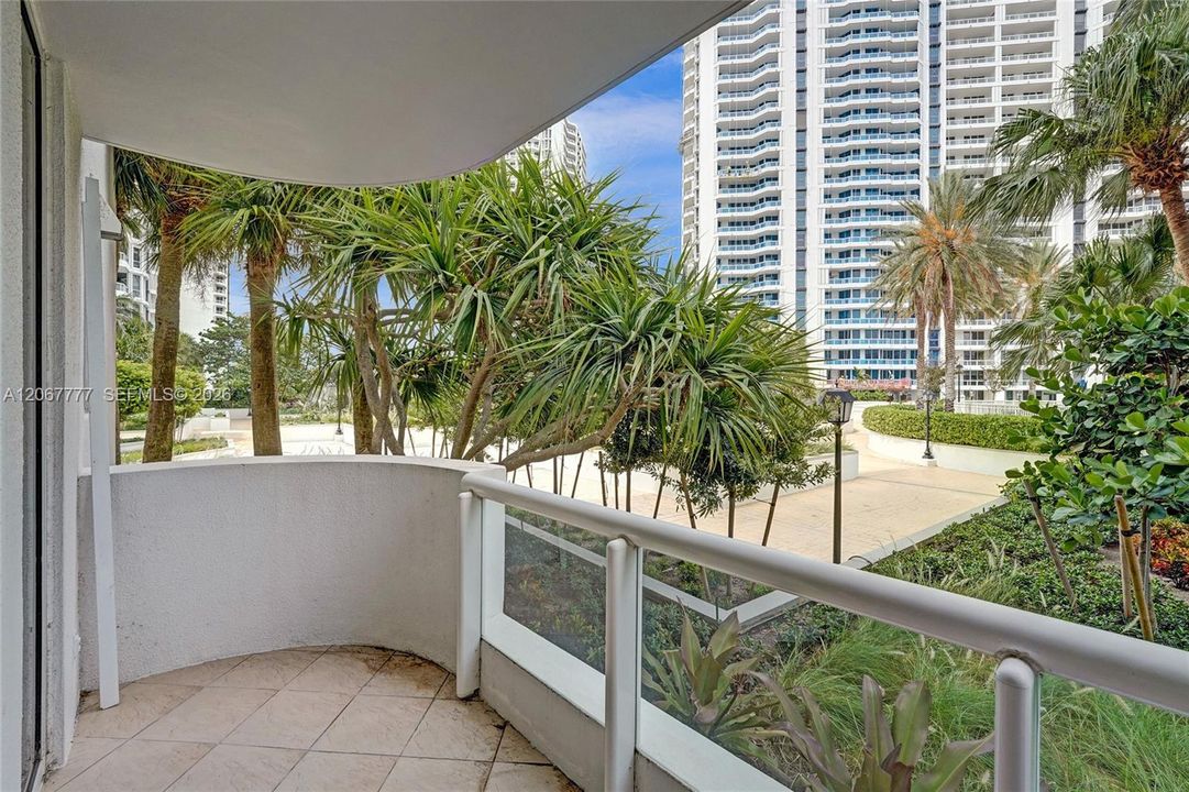 For Sale: $2,150,000 (3 beds, 3 baths, 3173 Square Feet)
