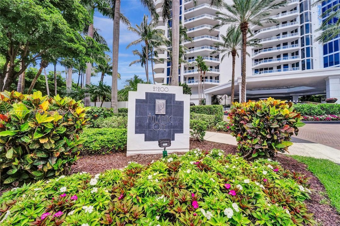 For Sale: $2,150,000 (3 beds, 3 baths, 3173 Square Feet)