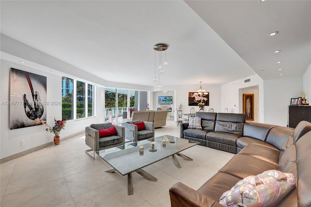 For Sale: $2,150,000 (3 beds, 3 baths, 3173 Square Feet)