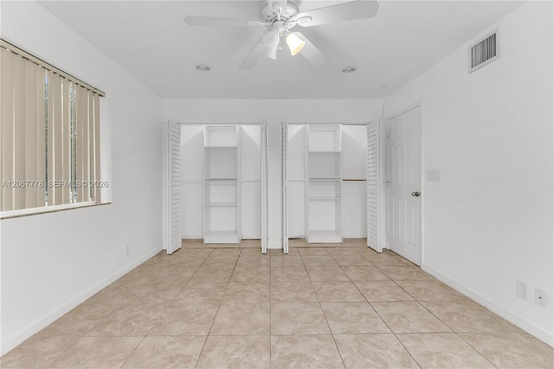 Activo con contrato: $295,000 (3 camas, 2 baños, 1528 Pies cuadrados)