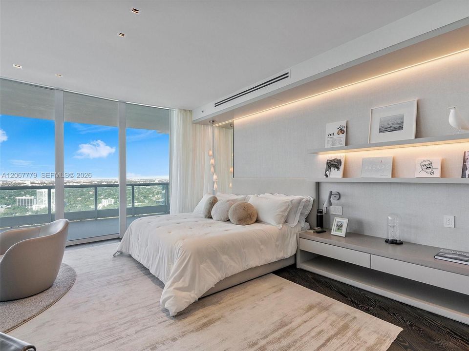 For Sale: $7,200,000 (5 beds, 5 baths, 4435 Square Feet)