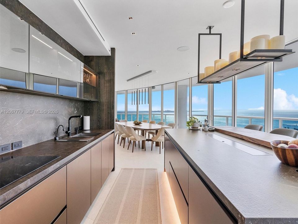 For Sale: $7,200,000 (5 beds, 5 baths, 4435 Square Feet)