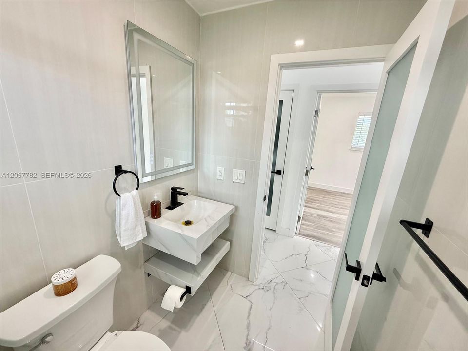 For Sale: $510,000 (3 beds, 2 baths, 897 Square Feet)